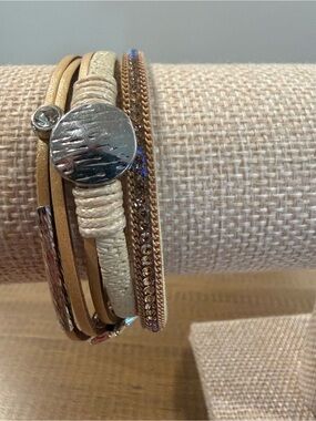 Neutral Multi-Strand Beige and Silver Women's bracelet from Ryze